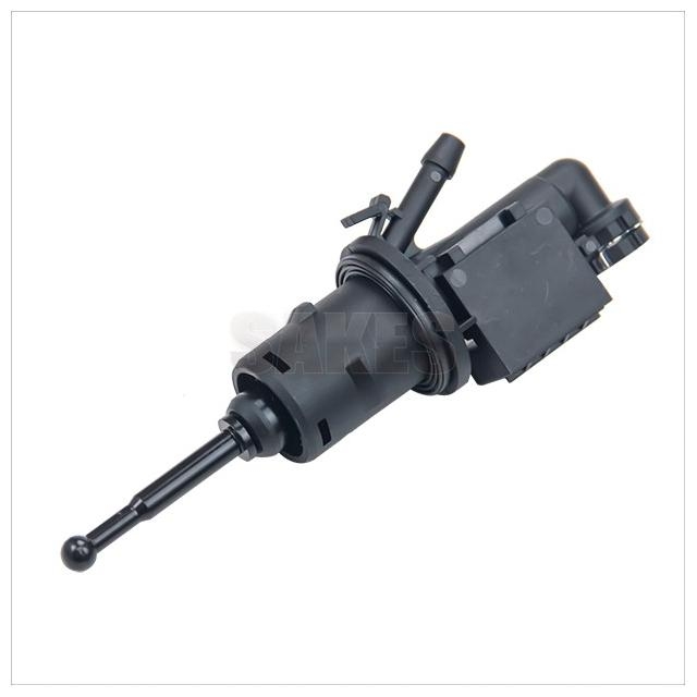 Clutch Master Cylinder:6750 1007 01